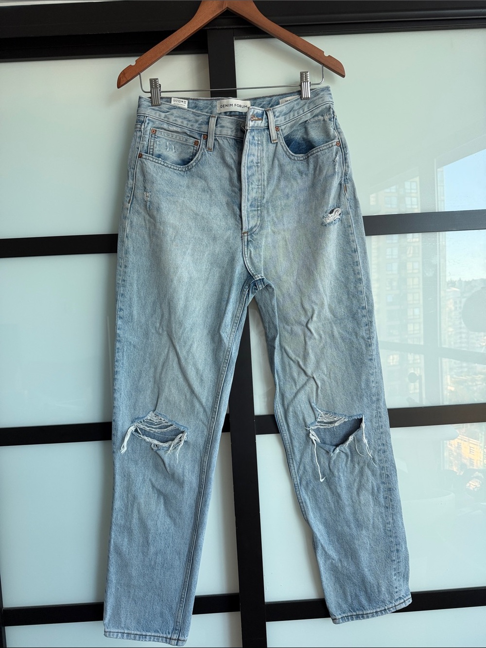 Aritizia Denim Forum distressed BF high rise loose